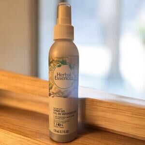 Herbal Essences Set Me Up Spray Gel Hold 3 Strong 5.7 fl oz New